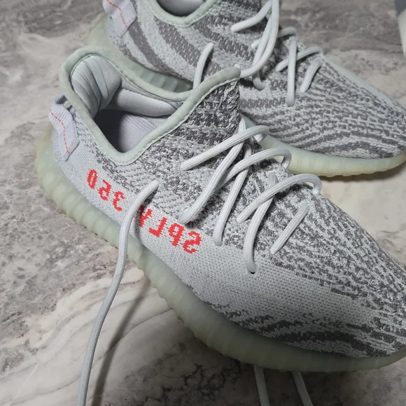 Adidas Yeezy Boost 350 V2 Sneakers 💗RESERVED💗 - Picture 2 of 5